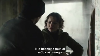 Thriller.  Ann Hunter znana jako The G i jej mąż 10 lat temu przeszli na emeryturę, przeprowadzając się do nieznanej z nazwy amerykańskiej dzielnicy, aby być blisko rodziny. Jednak pewnego dnia, niespodziewanie, zostają porwani z domu przez skorumpowanego opiekuna prawnego, który wierzy, że mają ukryty majątek. Ich dom i majątek zostają im prawnie odebrane, a oni sami trafiają do przypominającego więzienie zakładu opieki nad osobami starszymi, ofiar rozkwitającego przemysłu opieki nad osobami starszymi. Uwięziona w skorumpowanym i przerażającym systemie, THE G zaczyna pokazywać swoją prawdziwą naturę, walcząc z lojalną wnuczką o ich uwolnienie i zemstę na ludziach, którzy to zrobili. 