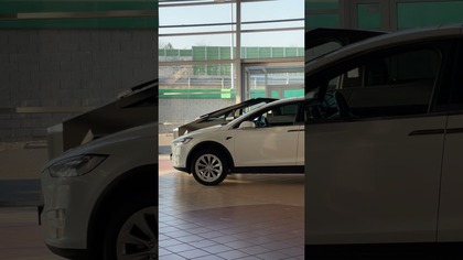 Tesla Cybertruck schowany za Teslą Model X #tesla #cybertruck