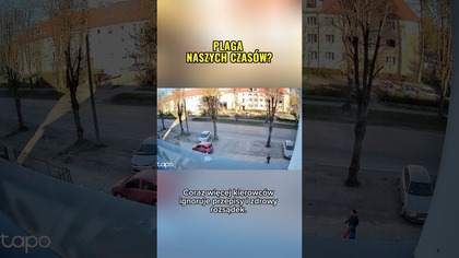 Cofanie po chodniku i piesi w niebezpieczeństwie  #bezpieczeństwo #prawojazdy #polskiedrogi