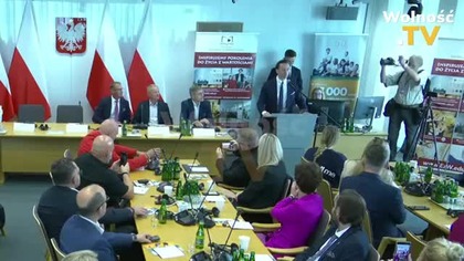 BOSAK Z WAŻNYM PRZESŁANIEM OTWIERA NIECODZIENNĄ KONFERENCJĘ W SEJMIE!