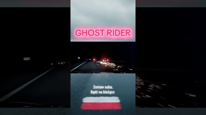 Noc, iskry lecą spod felgi  Ghost Rider na drodze! Zobacz do końca#droga #noc #auto #polskiedrogi