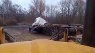 Pechowy kierowca wywrotki