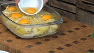 Obiad za kilka zł - Zapiekanka ziemniaczana z jajkami / Oddaszfartucha