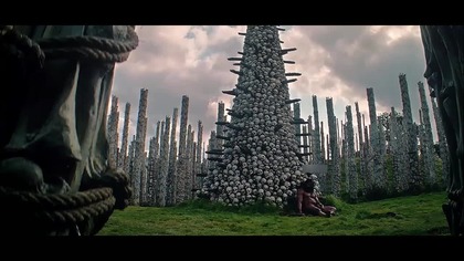 Świątynia kości. napisy