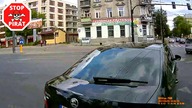Kierowca Skody powoduje kolizję z trolejbusem i ucieka z miejsca zdarzenia.  STOP PIRAT