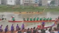 LiveLeak - Two dragon boats collide