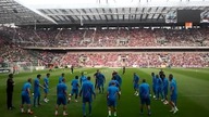 Trening Holendrów. Kibole Wisły Kraków: Fuck Euro i Cracovia to stara kur...