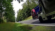 Ucieczka na pobocze podczas wyprzedzania
