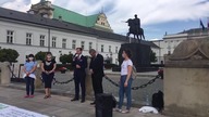 Matki kontra ZUS.  Grzegorz Braun na proteście