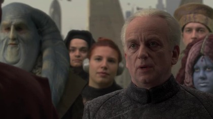 gwiezdne wojny część trzecia zemsta sith&oacute;w | anakin i padm&eacute; ponownie zjednoczeni | pomimo pochwał, jedynym celem anakina po powrocie na coruscant po długiej służbie w zewnętrznych rubieżach jest spotkanie z żoną,padm&eacute; amidalą.są potajemnie małżeństwem i bardzo się kochają.padm&eacute; zaskakuje anakina wiadomością,że jest w ciąży.dziecko sprawi,że ich małżeństwo będzie niemożliwe do ukrycia.