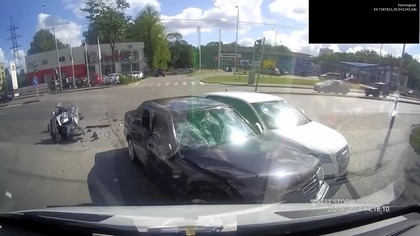 Jak uszkodzić trzy auta