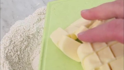 Galette z rabarbarem - rustykalna tarta 