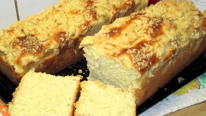 Dziś pysznie, łatwo, szybko i tradycyjnie.  Zapraszam na najlepsze ciasto drożdżowe z jabłkami i krus