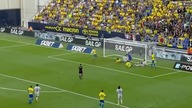 Robert Lewandowski gol vs Cadiz (2022)