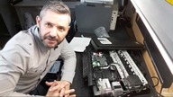 Test niebieskiego płynu do udrażniania głowic