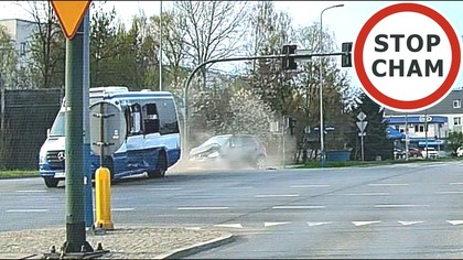 Wypadek w Krakowie - Suzuki vs autobusu MPK #2216 Wasze Filmy