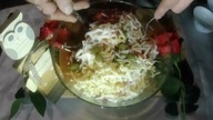 Pyszny makaron , spaghetti z oliwkami , serem .  Przepis na rodzinny obiad , łatwe szybkie i tanie