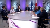 Grzegorz Braun poprawia flage w TVPolin