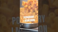 Świeże pomidory i makaron