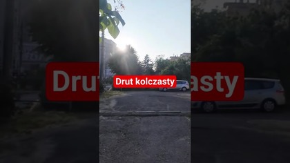 Drut kolczasty.  #autostop #travel #travelvlog #vlog #podróże #ukraine #war #viral