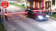Nie miał nic do ukrycia, a staranował szlaban i schował się w pobliskich krzakach... STOP PIRAT