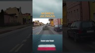 Auto zgubiło choinkę w trasie  Jak to możliwe? Zobacz do końca! #drogi #shorts #kierowcy #uwaga