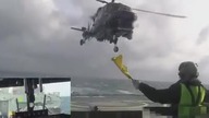 Lądowanie helikoptera na statku!