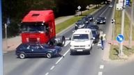 Nieoczekiwany finał kolizji w Olsztynie. Zobacz do końca!