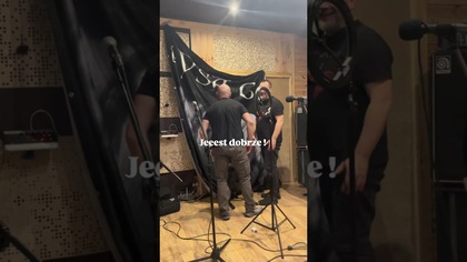 Komentarz o treści POMAGAM zostaw dla zasięgów 