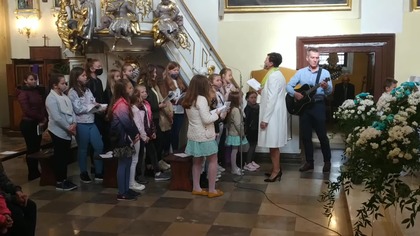 Ty Światłość Dnia w wykonaniu scholi Aniołki z Markuszowa