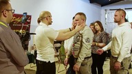 JAK SIĘ NOWO NARODZIĆ? oraz LUDZIE ODDAJĄ ŻYCIE JEZUSOWI NA DOTYK NIEBA MARZEC 2024 !