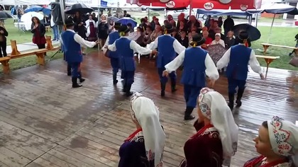 Zespół folklorystyczny Pokolenia z Biłgoraja na dożynkach w Markuszowie