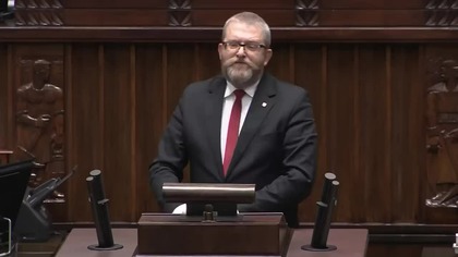 Grzegorz Braun o wyborze Tuska na Premiera: Wysoka Izba przystępuje do leczenia dżumy cholerą (11.12.2023)
