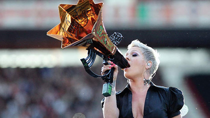 Pink: Na krawędzi (2013) Lektor PL