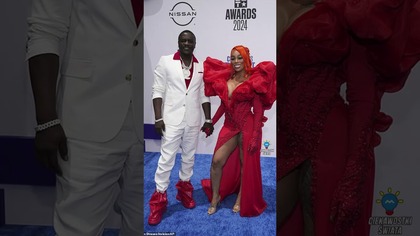 ŻONA AKONA ZŁOŻYŁA POZEW O ROZWÓD PO 29 LATACH