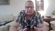 Skoro wszystkie atomy są identyczne, to może jest to ten sam atom