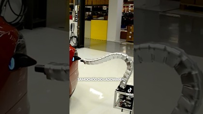 SAMOŁADUJĄCYSIĘ SAMOCHÓD ELEKTRYCZNY? Tesla pokazała, a Hyundai zrobił#evnews #danielgrzyb