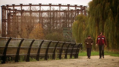 Derek S02E06 - redjedifraction