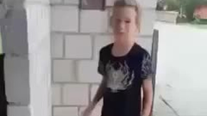 Beton challenge, czyli walenie głową o beton