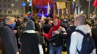 Protest pod siedzibą PiS: Skonfederowani przeciw ograniczaniu wolności Polaków