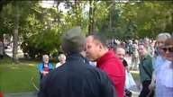RADNY PiS ZA OBRAŹLIWE SŁOWA DOSTAJE W PYSK - POWĄZKI