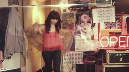 Carly Rae Jepsen - Call Me Maybe (Official Video)