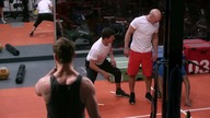 Damien Walters - freestyle fitness na siłowni