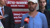 Janusz Korwin-Mikke odwiedził głodującego przed Urzędem Skarbowym w Krakowie Janusza Kowalika