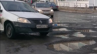 Drogi w mieście Pietrozawodsk w 6 miesięcy po zakończeniu naprawy