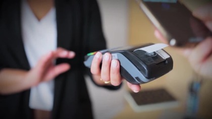 TIKTOK NAS OGŁUPIA - BEZMYŚLNE SCROLLOWANIE SZANSĄ DLA OSZUSTÓW