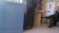 wyrzucenie z komisariatu Piotrka Biedka 1080p