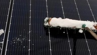 Panel pv zamontowany pionowo, jak się zachowuje w zimę?