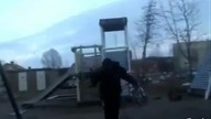 Jak NIE huśtać się na huśtawce!