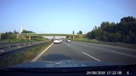 Skrajna głupota na lewym pasie